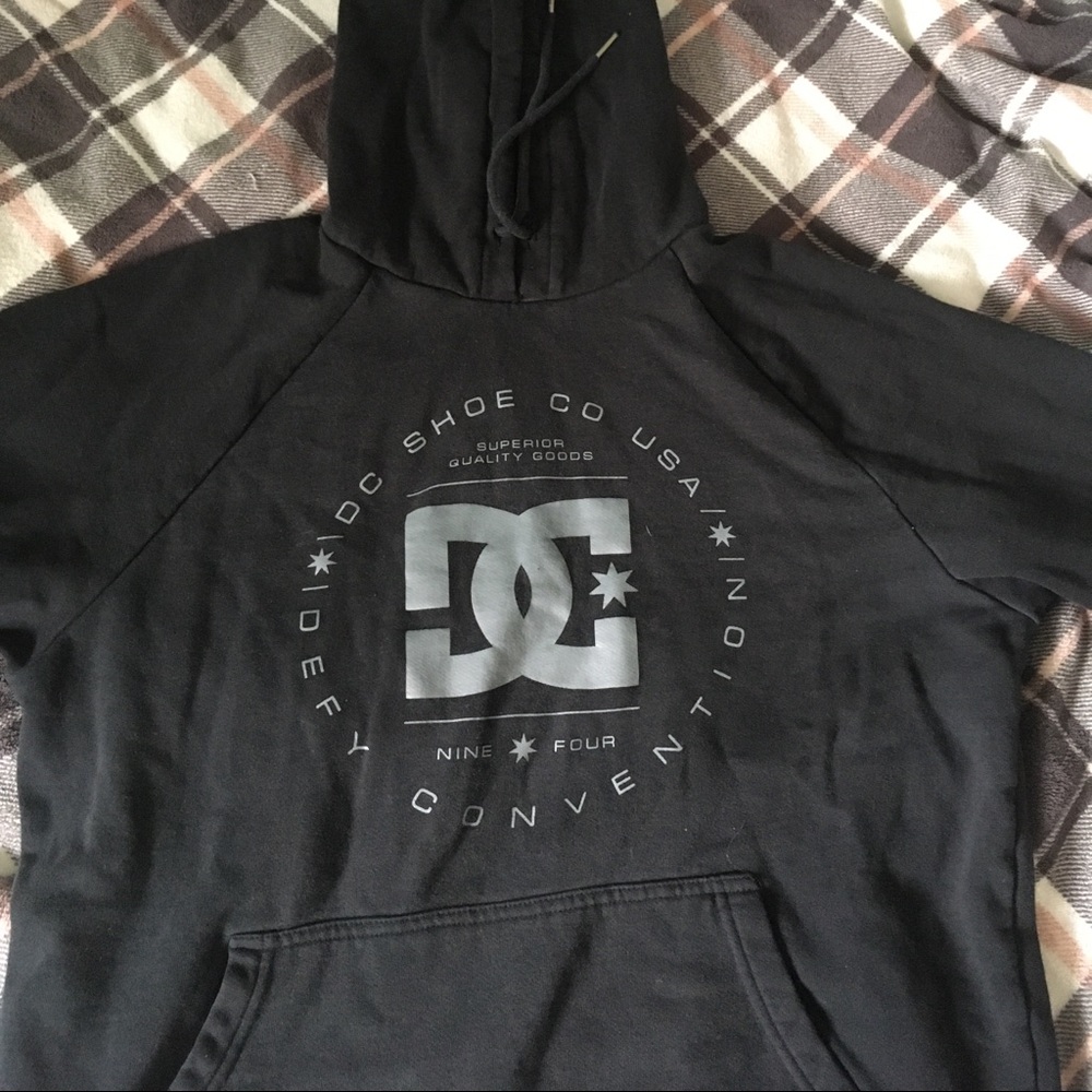 DC Pullover
